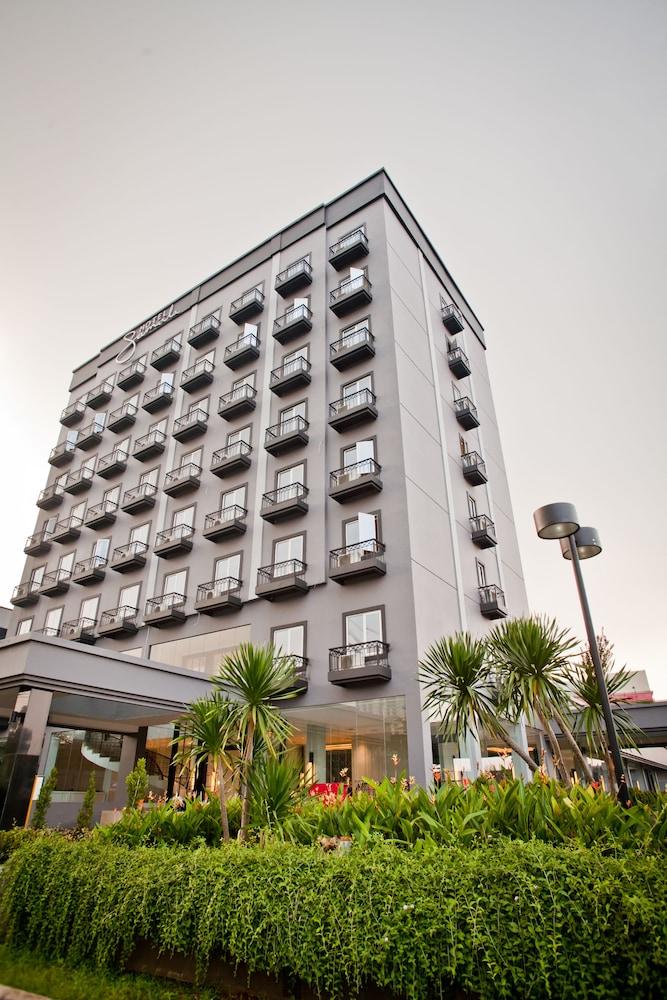 ซามาลา โฮเทล จาร์กาตา เซงคาเรง Hotel จาการ์ตา ภายนอก รูปภาพ